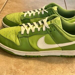 Nike dunk low Kermit the frog Fresh Green and White Sneakers Sz 8.5